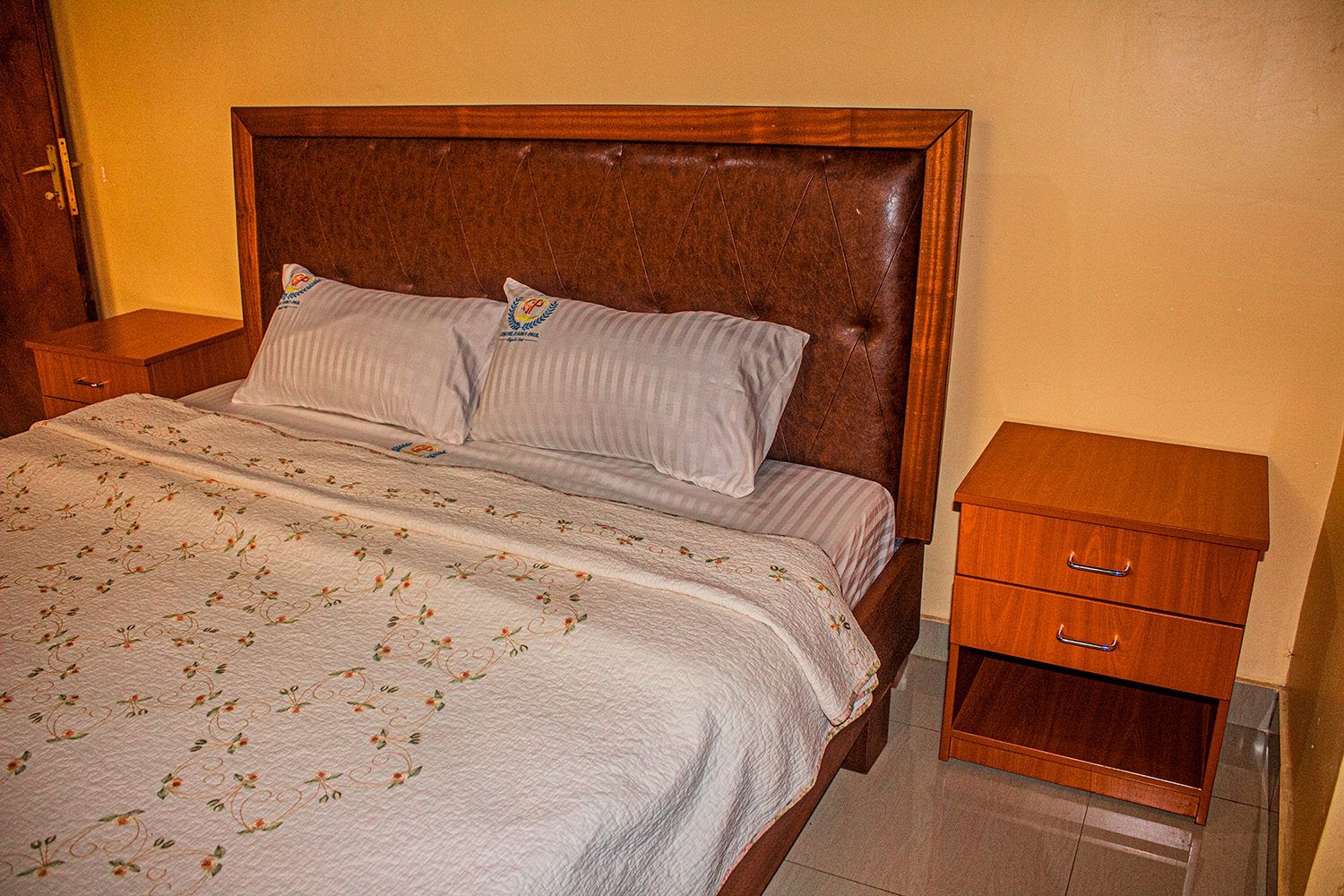 Room Image 3
